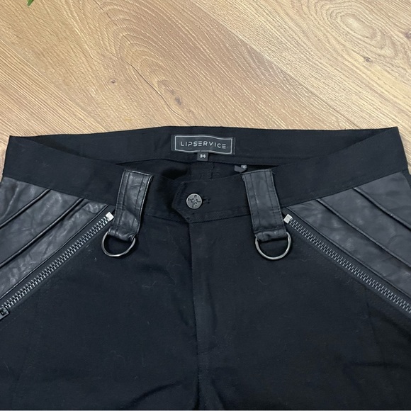 LIP SERVICE Y2K Goth Black Bondage Men’s Shorts Cargo Black Denim EUC - Picture 2 of 5